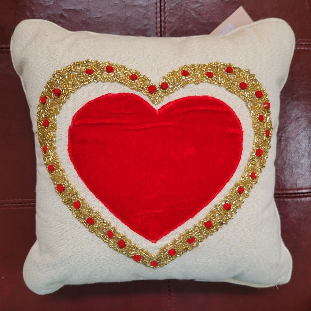 NWT Bella Lux Pillow ~ Embellished Beaded Heart ~ Valentine's Day ~ Ring Bearer